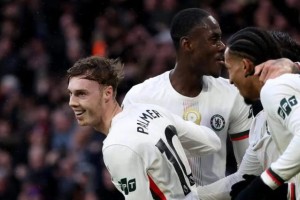 九游官网-到底行不行？帕尔默半场戴帽，蓝军也只有半场好球