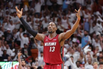 九游互动-场均得分创新高！热火为何不给阿德巴约开发新招？