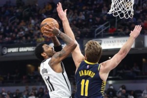 九游互动-欧文赛季首秀姗姗来迟 篮网三巨头终于完成合体