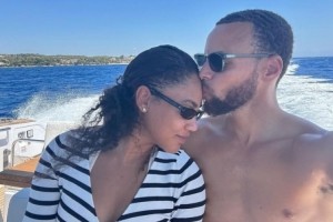 九游官方-夸梅diss库嫂：库里退役后她肯定会离开 阿耶莎就是这种人